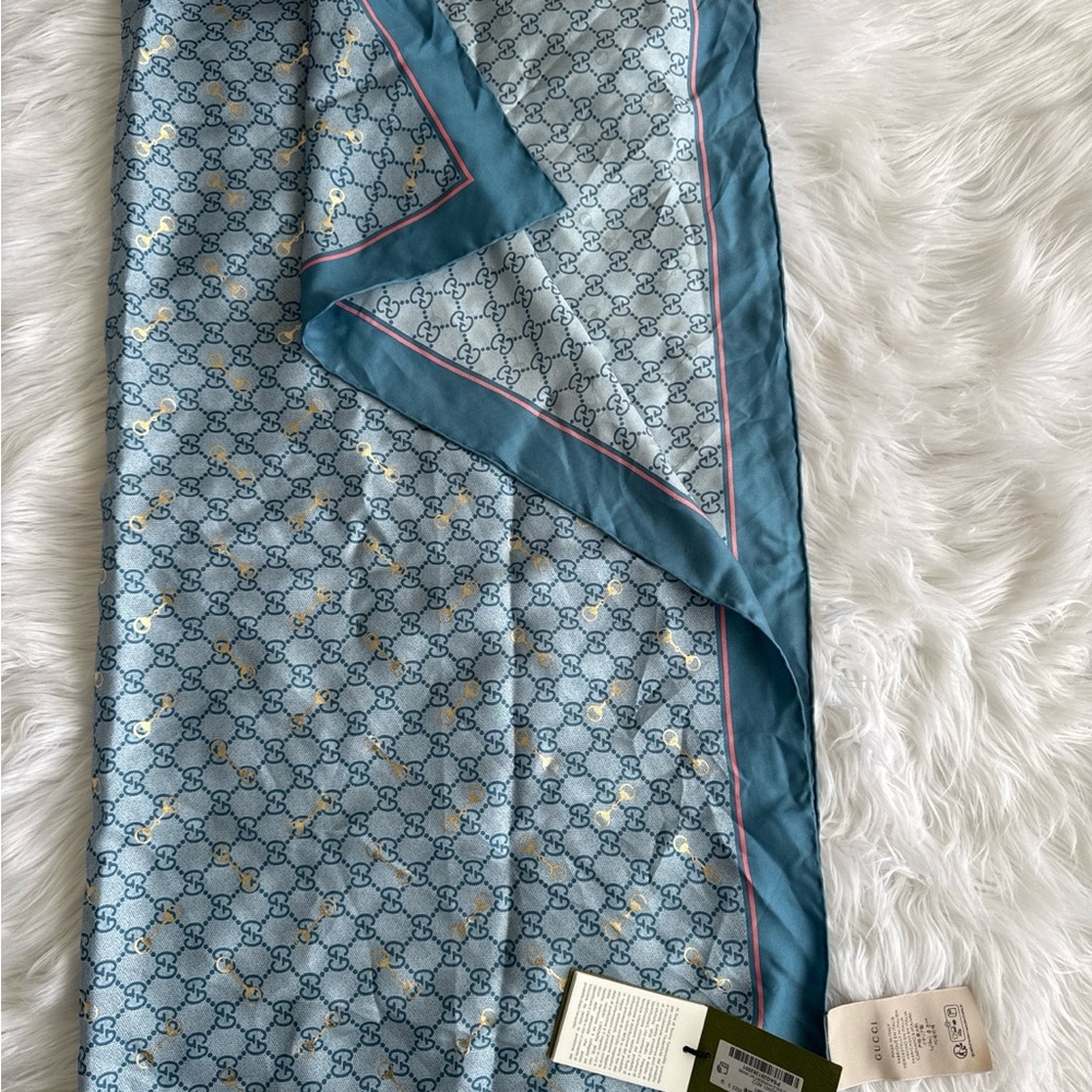 Gucci Teal Silk Scarf with Pink Trim and Gold Motif - Picture 2 of 5